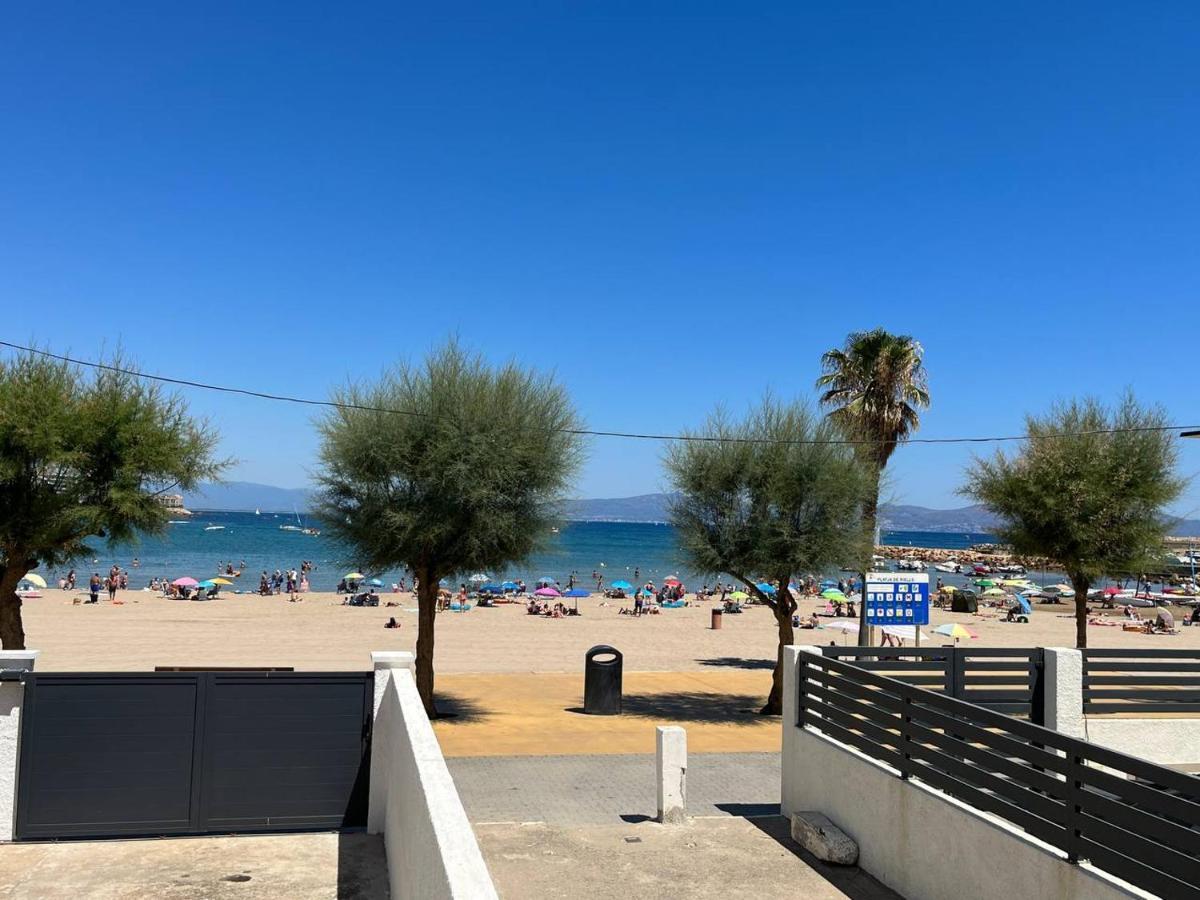 Apartamento En La Playa. Free Parking. Free Wifi L' Escala Exteriér fotografie
