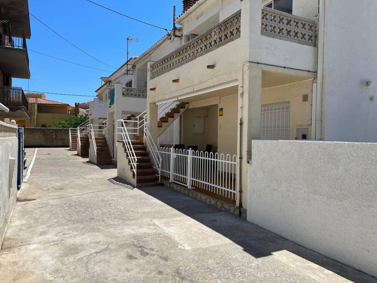 Apartamento En La Playa. Free Parking. Free Wifi L' Escala Exteriér fotografie